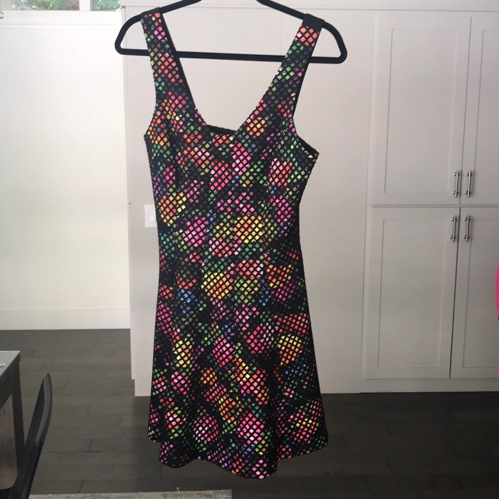 Trina Turk dress - Size 4 - BRAND NEW